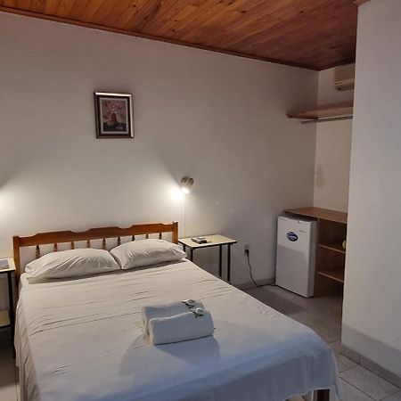 Hotel Golondrina Filadelfia Екстериор снимка
